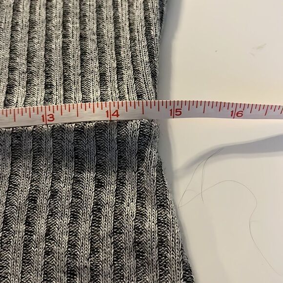 GAP gray ribbed two-tone dress lightweight fabric w/sweater like feel. SZ M. - Picture 11 of 12